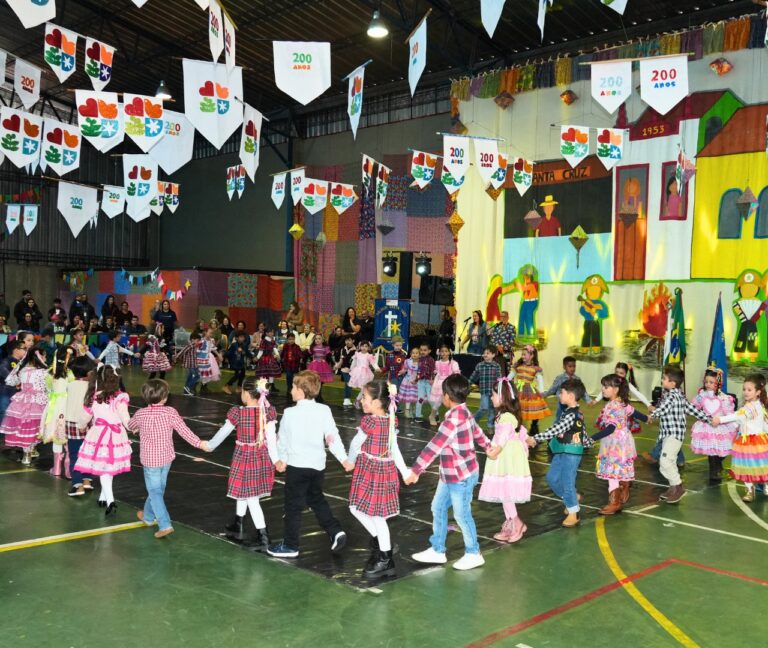 Grandiosa Festa Junina Bicentenário Vedruna